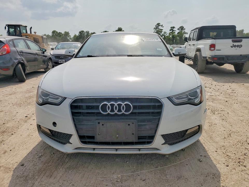 2014 Audi A5 VIN WAULFAFR4EA028485 COPART salvage auction — MINOR DENT/SCRATCHES, Tx - Cert Of Title-Rebuilt Salvage, sold $625 on 2026-07-10 (photo 5)