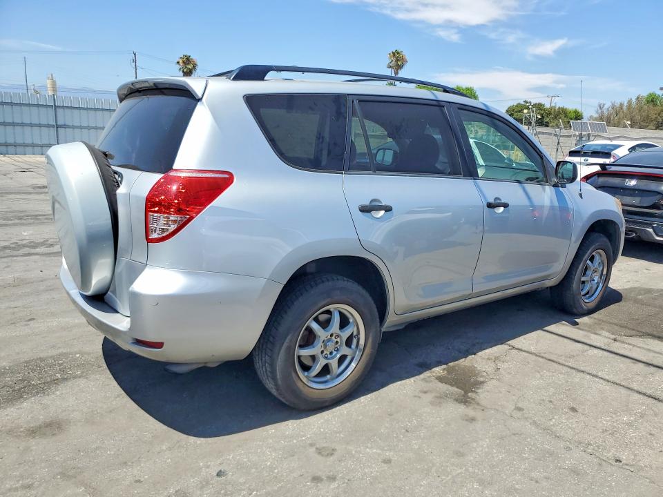 2007 Toyota Rav4 VIN JTMZD33V275038587 COPART salvage auction — MINOR DENT/SCRATCHES, Ca - Dis/Dlr/Exp Only Clean Title, sold $1,150 on 2026-07-02 (photo 3)