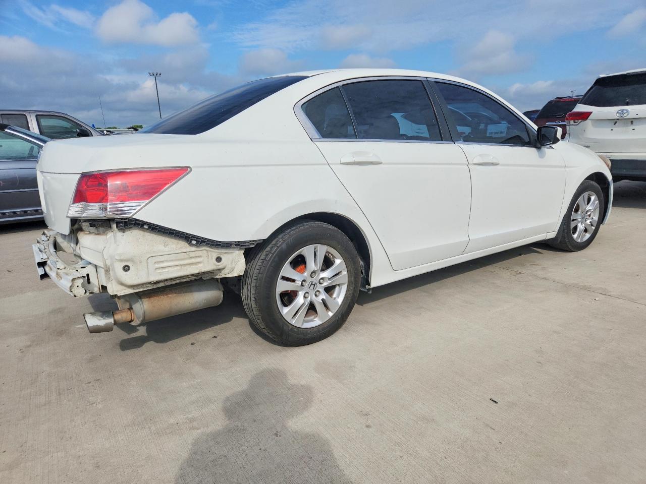 2009 Honda Accord VIN 1HGCP26479A164353 COPART salvage auction — Rear End, TX - SALVAGE VEHICLE TITLE, sold $1,050 on 2026-06-29 (photo 3)