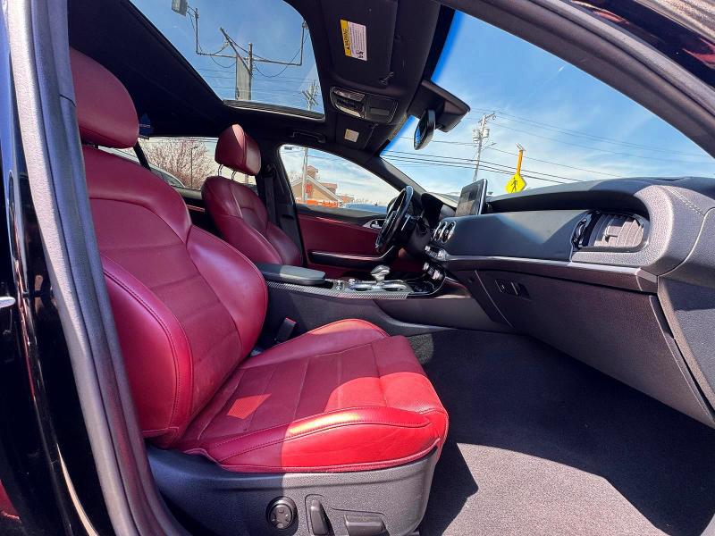 2019 Kia Stinger VIN KNAE55LC9K6057823 COPART salvage auction — NORMAL WEAR, Va - Certificate Of Title (P), sold $10,400 on 2026-07-27 (photo 5)