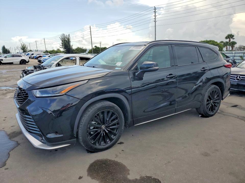 2023 Toyota VIN 5TDKDRAH0PS025137 COPART salvage auction — MINOR DENT/SCRATCHES, Fl - Certificate Of Title (P), sold $22,800 on 2026-07-21 (photo 1)