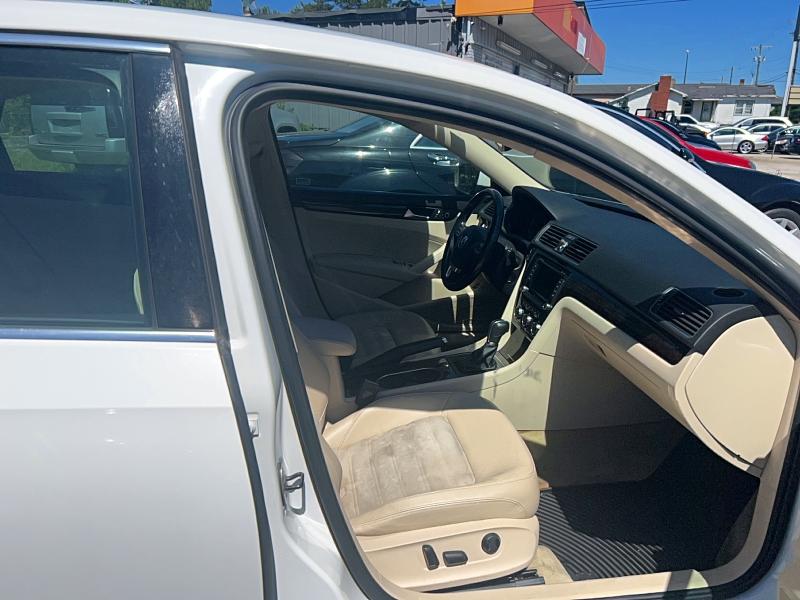 2015 Volkswagen Passat VIN 1VWCV7A32FC003843 COPART salvage auction — NORMAL WEAR, Nj - Certificate Of Title (P), sold $325 on 2026-07-06 (photo 5)