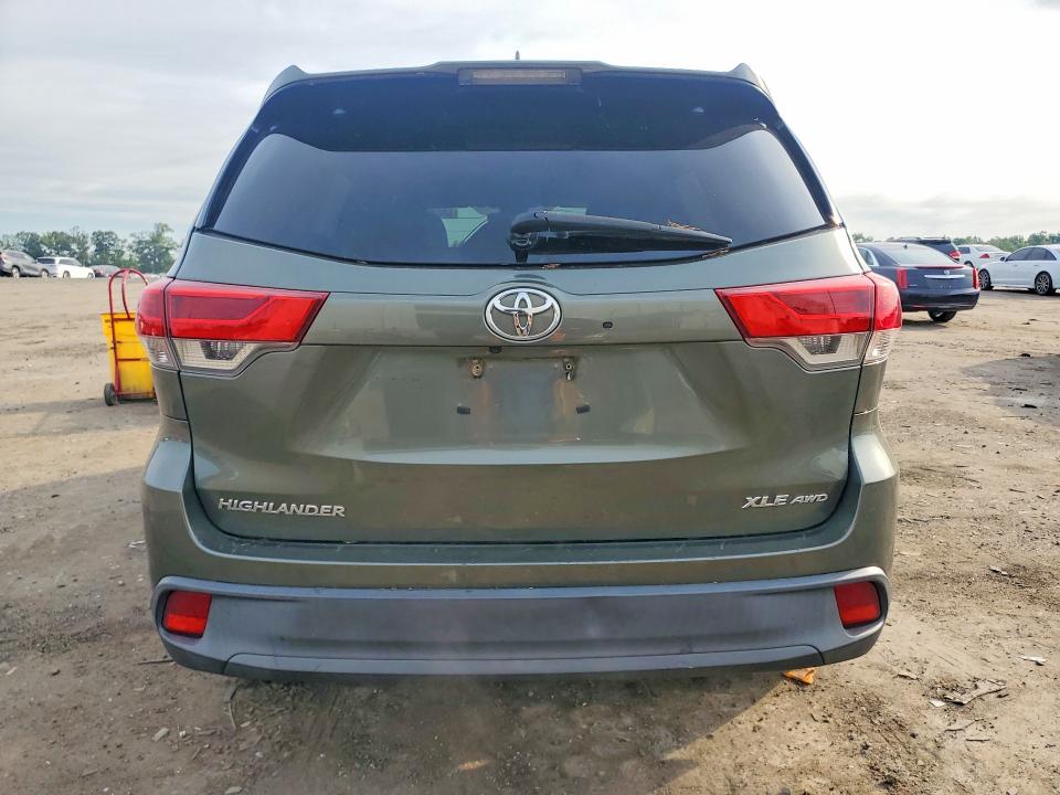 2017 Toyota VIN 5TDJZRFH6HS474930 COPART salvage auction — SIDE, Va - Cert Of Title - Salvage, sold $11,000 on 2026-07-08 (photo 6)