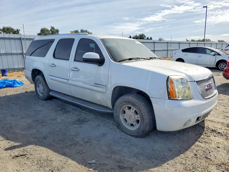 2007 Gmc Yukon xl VIN 1GKFK66837J225896 COPART salvage auction — VANDALISM, Ca - Salvage Certificate, sold $800 on 2026-07-09 (photo 4)