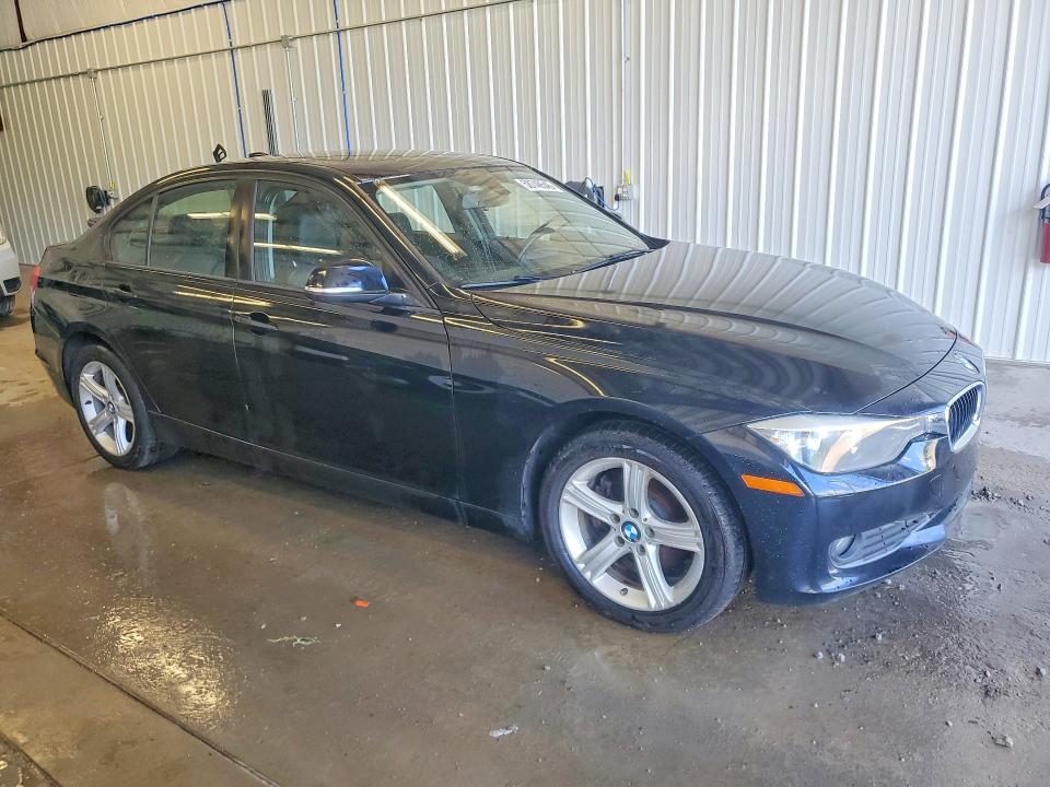 2015 BMW 3er VIN WBA3C3C59FP665022 COPART salvage auction — MINOR DENT/SCRATCHES, Salvage Title, sold $3,050 on 2026-07-15 (photo 4)