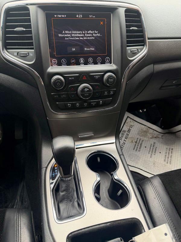 2018 Jeep Cherokee VIN 1C4RJFAG4JC147876 COPART salvage auction — MINOR DENT/SCRATCHES, Mt - Certificate Of Title (P), sold $8,300 on 2026-07-27 (photo 6)