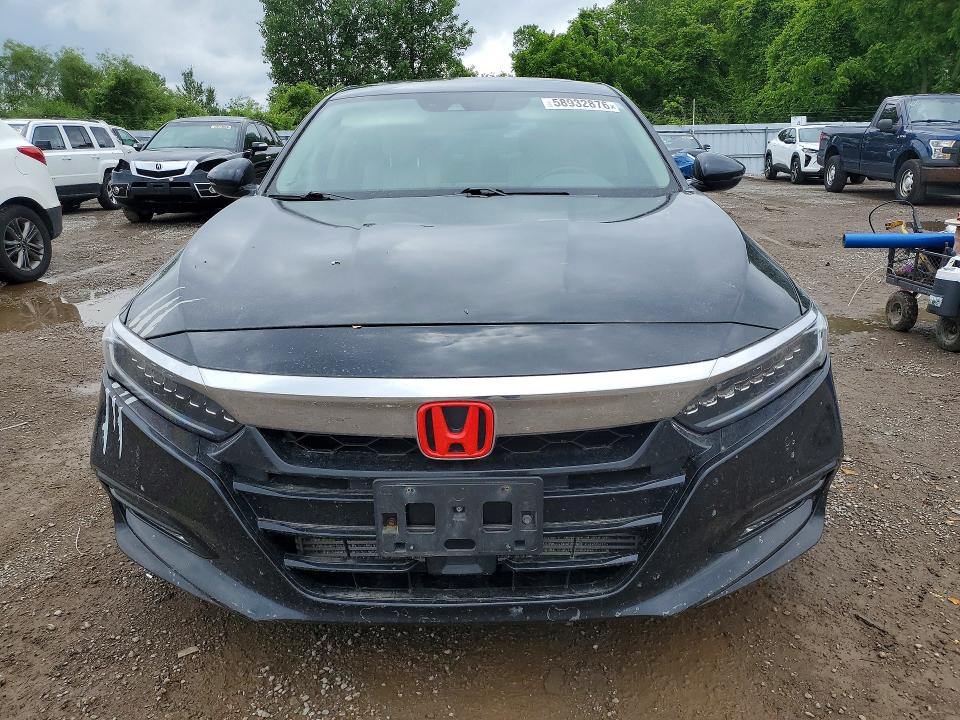 2018 Honda VIN 1HGCV1F9XJA802109 COPART salvage auction — VANDALISM, On - Permit No Brand - Unfit, sold $4,600 on 2026-07-29 (photo 5)