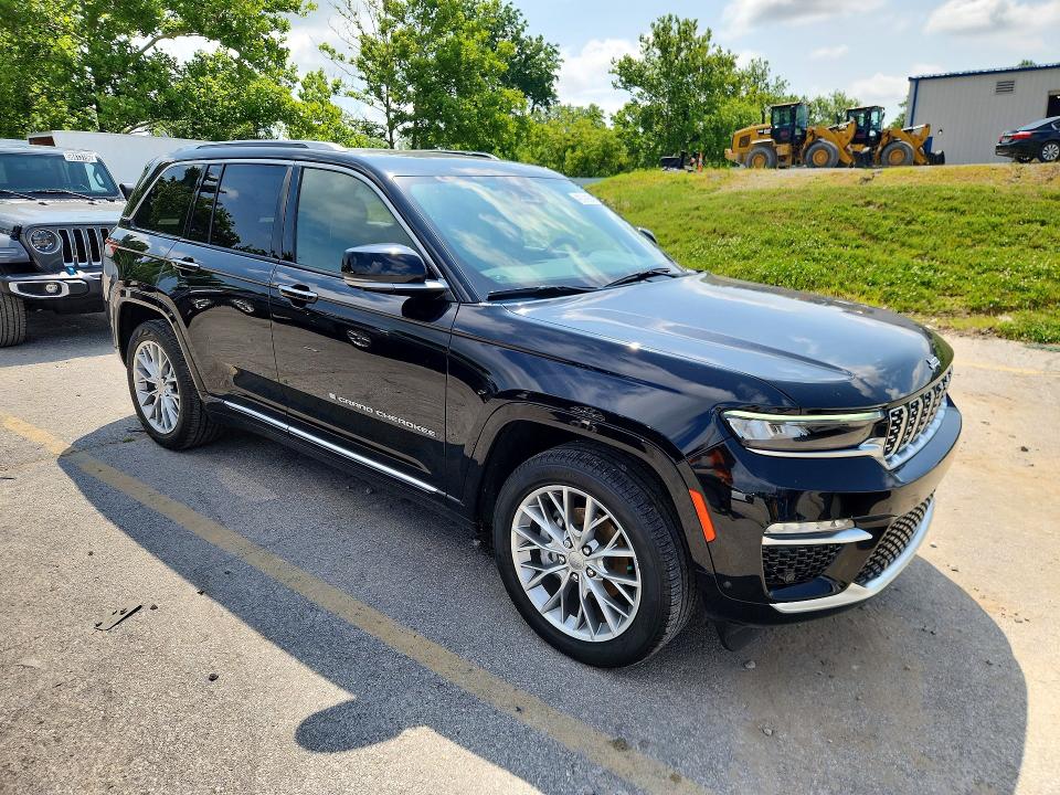 2023 Jeep Grand cherokee VIN 1C4RJHEG8PC586707 COPART salvage auction — MINOR DENT/SCRATCHES, Mo - Certificate Of Title, sold $31,750 on 2026-07-02 (photo 4)