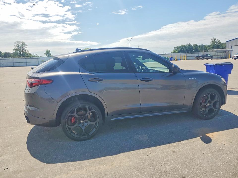 2022 Alfa romeo Stelvio VIN ZASPAKBN9N7D30239 COPART salvage auction — FRONT END, Nc - Salvage Certificate Of Title, sold $7,600 on 2026-07-16 (photo 3)