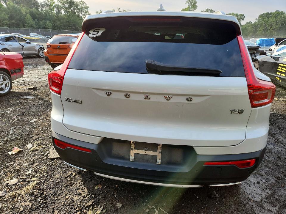 2019 Volvo Xc40 VIN YV4AC2HL0K2061617 COPART salvage auction — WATER/FLOOD, Md - Cert Of Salvage-Flood Damage, sold $5,900 on 2026-07-17 (photo 6)