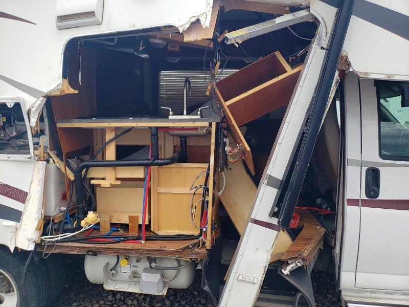 2012 Coachman VIN 1GB3G3CG7B1114193 COPART salvage auction — SIDE, IN - CERT OF TITLE-SALVAGE TITLE, sold $825 on 2026-07-23 (photo 6)