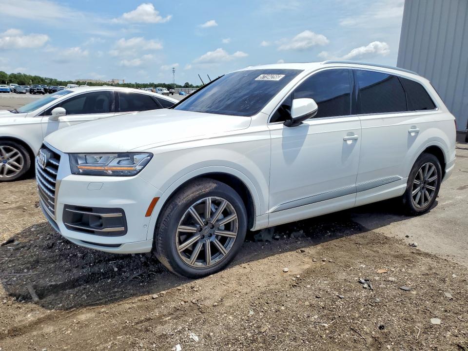 2019 Audi Q7 VIN WA1LHAF72KD027514 COPART salvage auction — MINOR DENT/SCRATCHES, FL - CERTIFICATE OF TITLE, sold $6,700 on 2026-07-28 (photo 1)