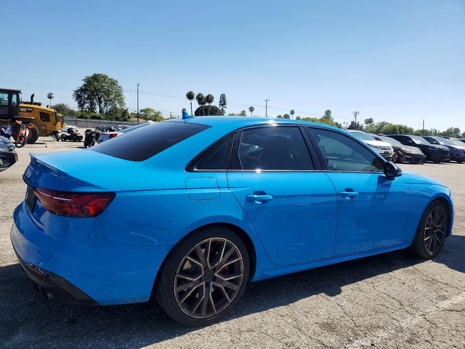 2020 Audi Rs4 VIN WAUB4AF4XLA051739 COPART salvage auction — MINOR DENT/SCRATCHES, Ca - Dis/Dlr/Exp Only Clean Title, sold $20,000 on 2026-07-10 (photo 3)