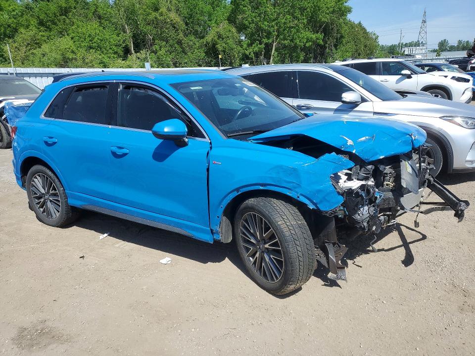 2020 Audi Q3 VIN WA1EECF39L1005247 COPART salvage auction — FRONT END, ON - PERMIT SALVAGE, sold $4,100 on 2026-07-07 (photo 4)