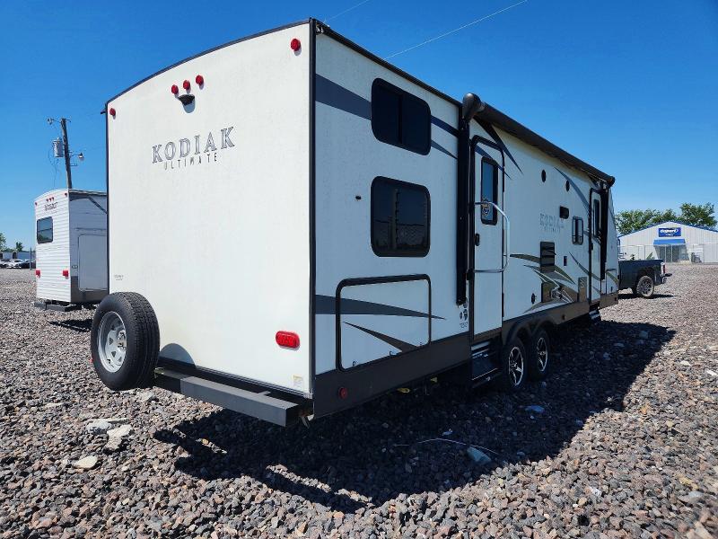 2018 Keystone Kodiak VIN 4YDT28821JJ973277 COPART salvage auction — ROOF, IN - CERT OF TITLE-SALVAGE TITLE, sold $4,500 on 2026-08-12 (photo 4)