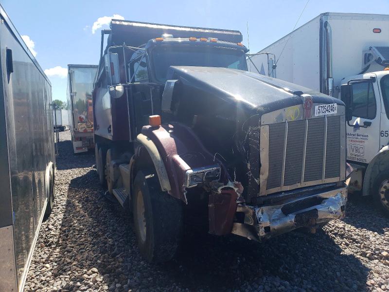 2012 Kenworth T800 VIN 1NKDLP0X2CJ324241 — COPART salvage auction photo