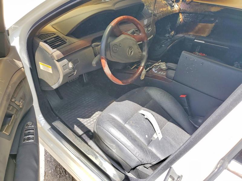 2010 Mercedes-benz S-klasse VIN WDDNG8GB8AA352977 COPART salvage auction — Burn Interior, On - Permit No Brand - Unfit, sold $250 on 2026-07-28 (photo 8)