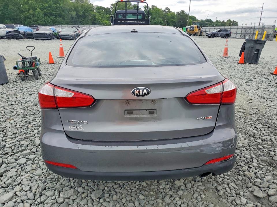 2015 Kia Forte VIN KNAFX4A81F5392982 COPART salvage auction — FRONT END, Nc - Salvage Certificate Of Title, sold $375 on 2026-07-22 (photo 6)