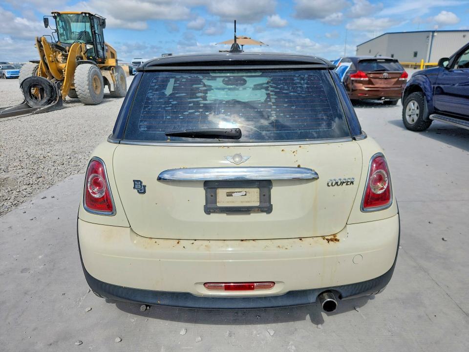 2013 Mini VIN WMWSU3C5XDT549518 COPART salvage auction — FRONT END, Tx - Certificate Of Title, sold $150 on 2026-07-28 (photo 6)