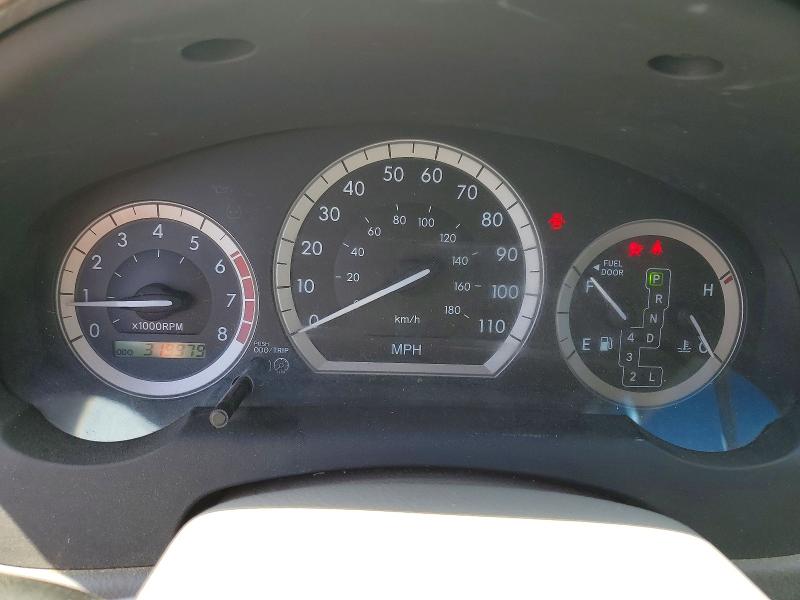 2004 Toyota Sienna VIN 5TDZA23C04S031838 COPART salvage auction — FRONT END, CA - SALVAGE CERTIFICATE, sold $550 on 2026-07-16 (photo 9)