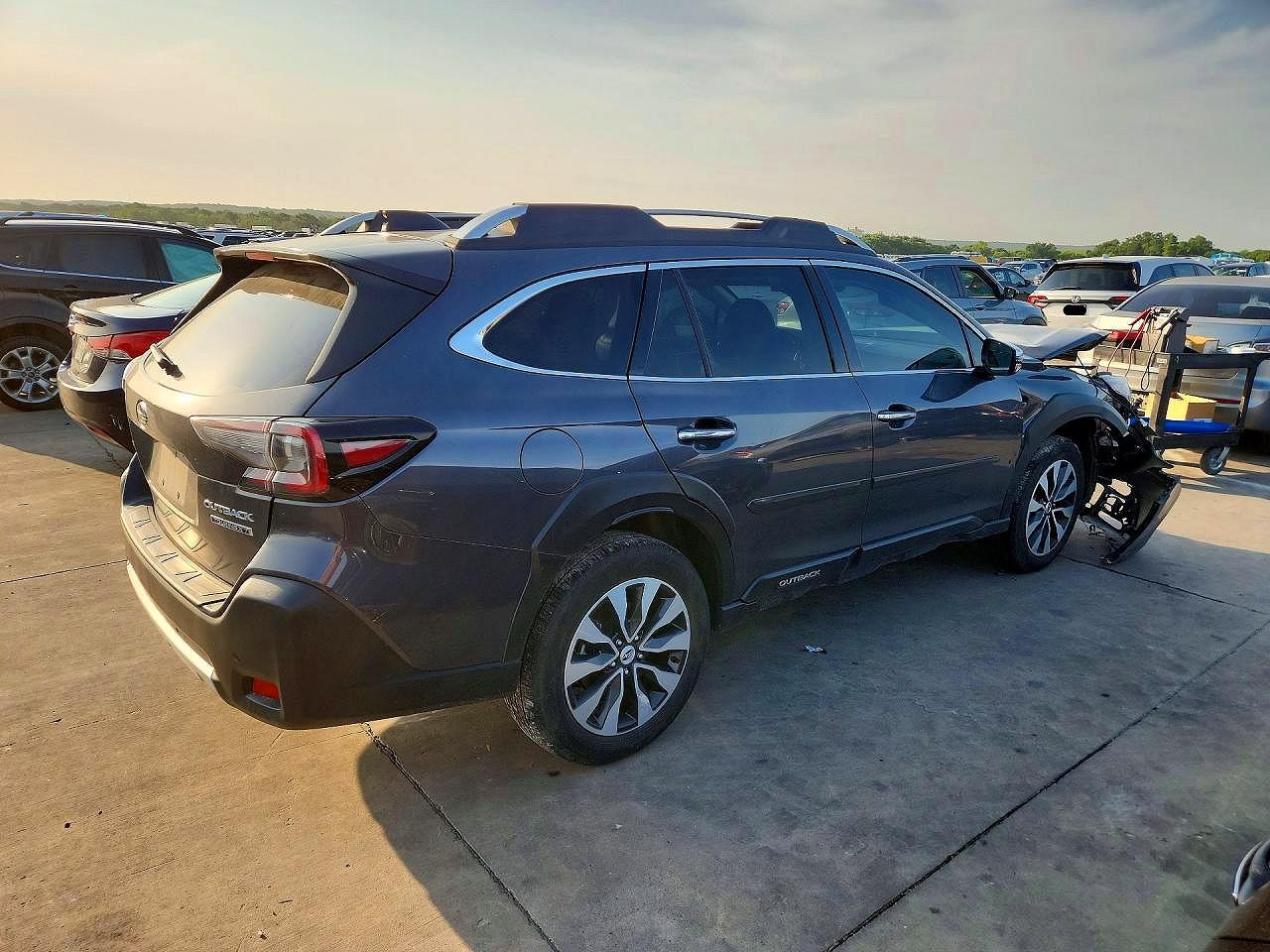 2024 Subaru Outback VIN 4S4BTGPD2R3107155 COPART salvage auction — Front End, TX - SALVAGE VEHICLE TITLE, sold $3,950 on 2026-07-09 (photo 3)