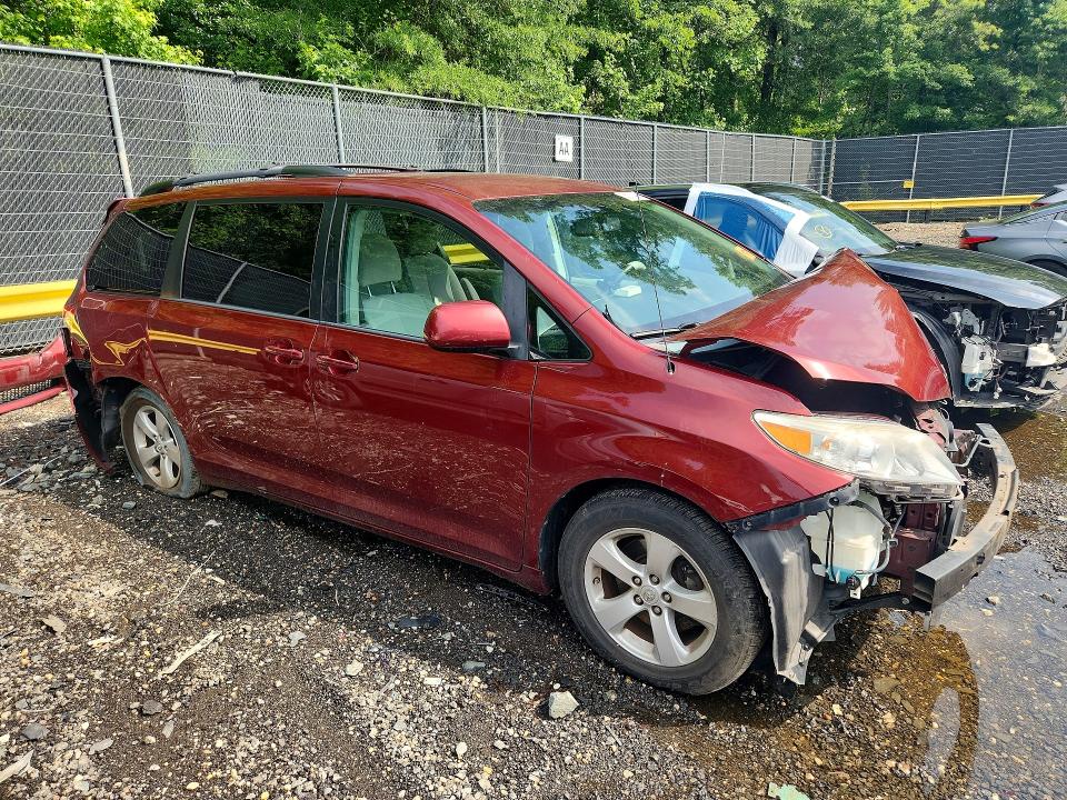 2013 Toyota Sienna VIN 5TDKK3DC9DS341876 COPART salvage auction — FRONT END, Md - Cert Of Salvage > 75% Damage, sold $1,200 on 2026-07-28 (photo 4)