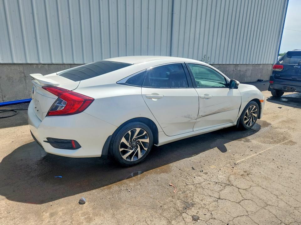 2016 Honda VIN 2HGFC2F77GH005995 COPART salvage auction — SIDE, PE - CLEAN TITLE, sold $2,750 on 2026-07-02 (photo 3)