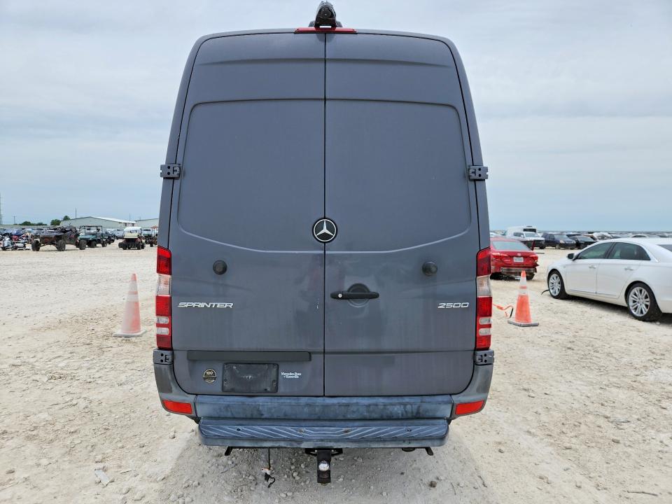 2017 Mercedes-benz Sprinter VIN WD3PE7CD1HP525735 COPART salvage auction — MECHANICAL, Tx - Certificate Of Title, sold $3,300 on 2026-07-13 (photo 6)