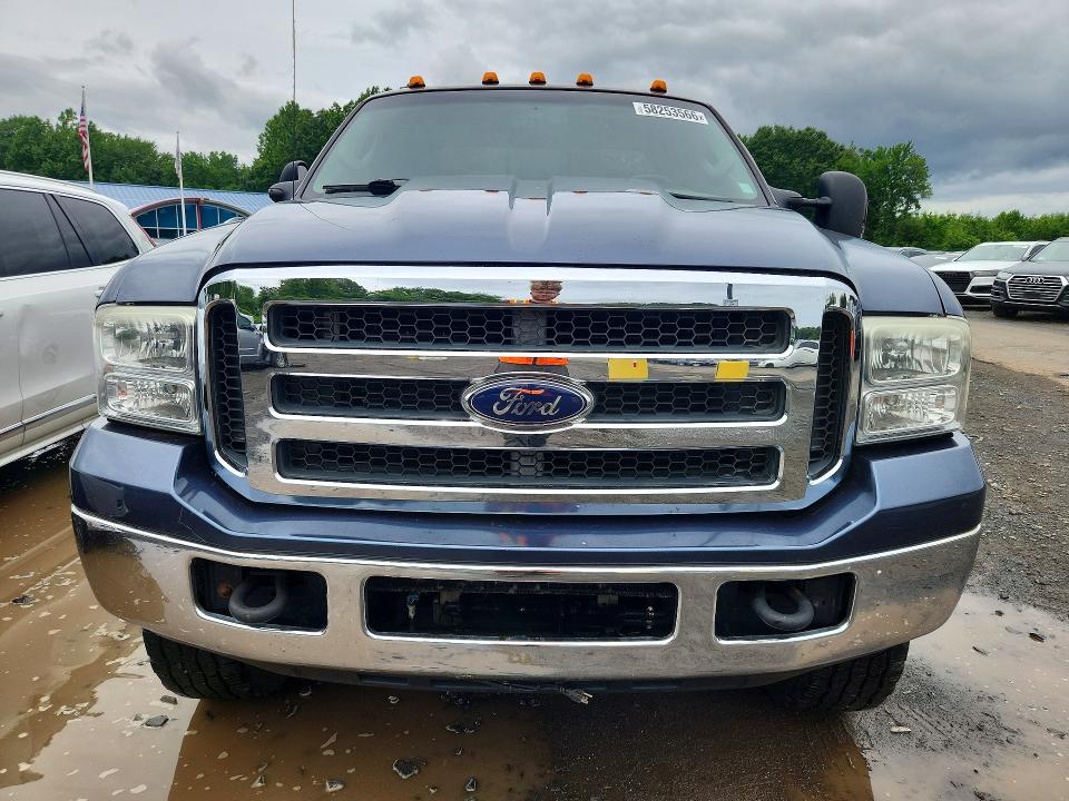 2006 Ford F-350 VIN 1FTWX31P06EA15600 COPART salvage auction — SIDE, Ct - Bill Of Sale-Salvage, sold $1,750 on 2026-07-02 (photo 5)