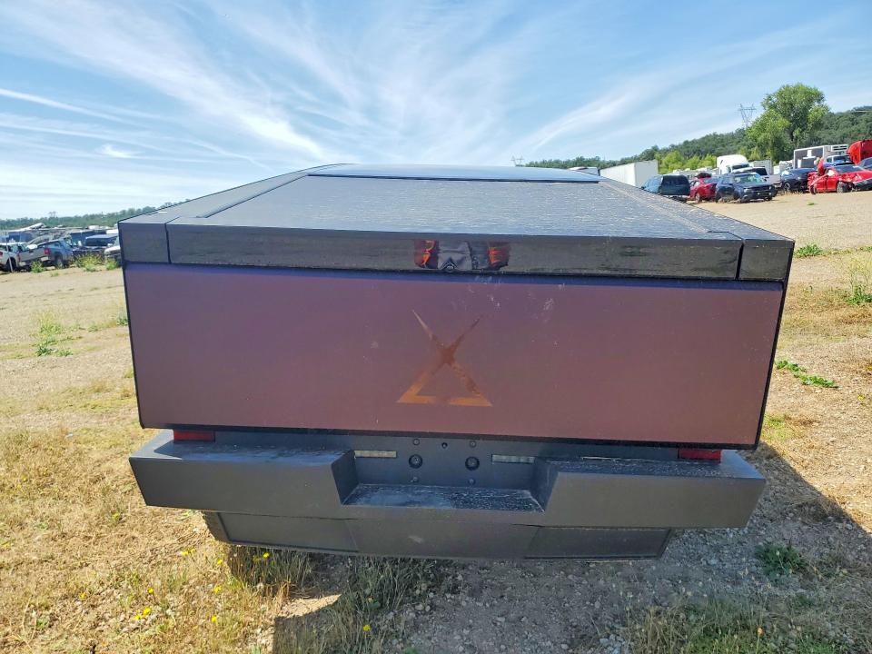 2024 Tesla VIN 7G2CEHED6RA002269 COPART salvage auction — FRONT END, Ca - Salvage Certificate, sold $24,000 on 2026-07-06 (photo 6)