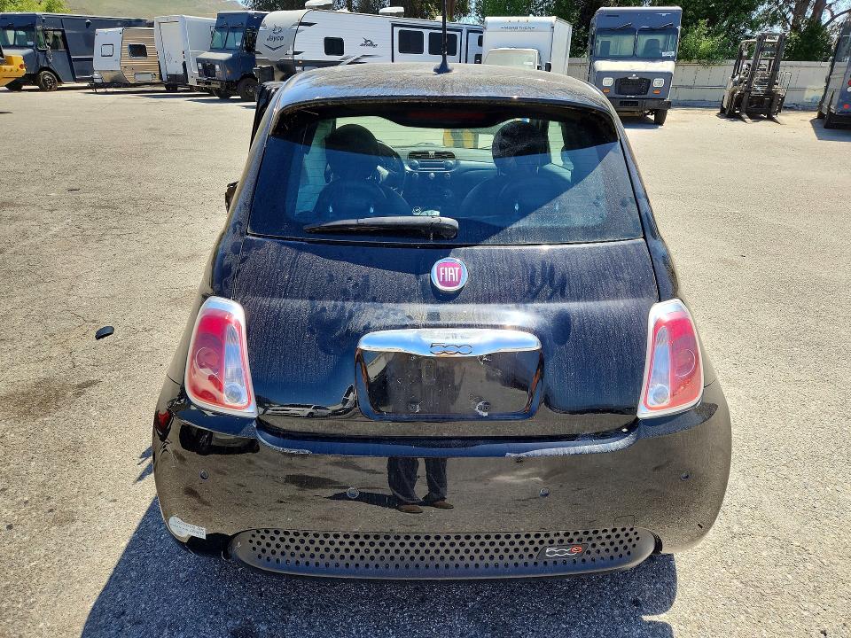 2015 Fiat VIN 3C3CFFGE9FT667049 COPART salvage auction — SIDE, Ca - Dis/Dlr/Exp Only Clean Title, sold $325 on 2026-07-31 (photo 6)