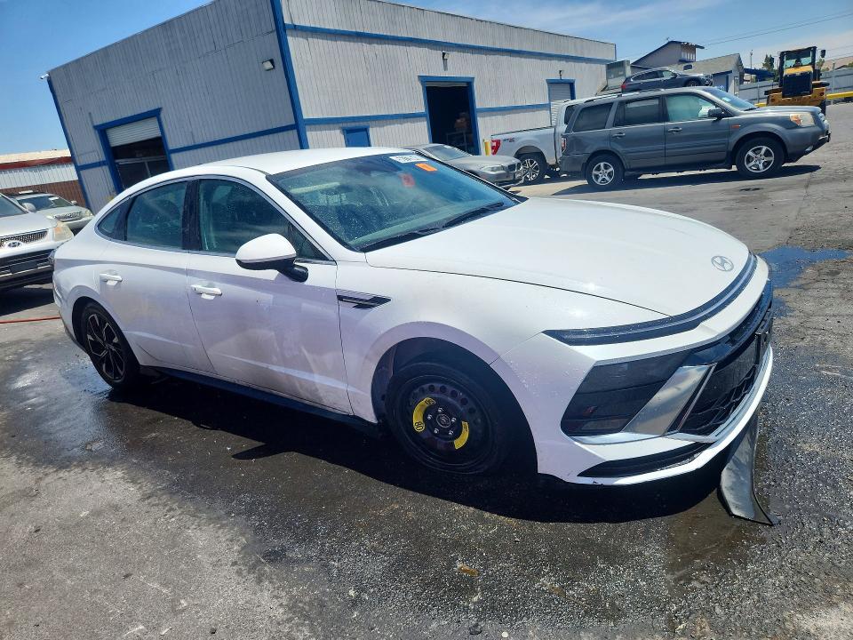 2025 Hyundai Sonata VIN KMHL64JA5SA487182 COPART salvage auction — FRONT END, Nv - Salvage Title, sold $8,600 on 2026-07-06 (photo 4)