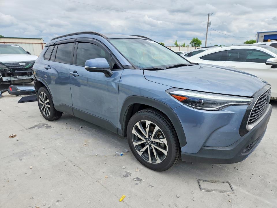 2023 Toyota Corolla cross VIN 7MUDAABG8PV070874 COPART salvage auction — REAR END, TX - SALVAGE VEHICLE TITLE, sold $7,200 on 2026-07-28 (photo 4)
