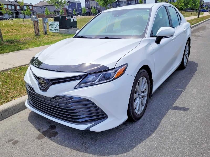 2020 Toyota Camry VIN 4T1C11AK8LU926137 COPART salvage auction — MINOR DENT/SCRATCHES, Qc - Aucune Mention (P), sold $16,200 on 2026-07-03 (photo 2)