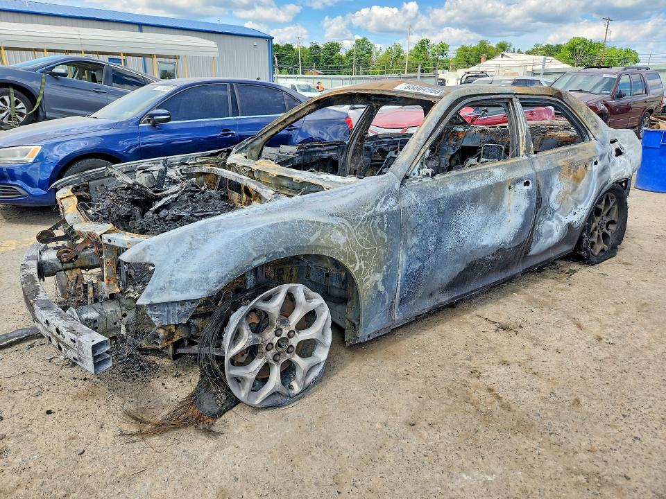 2015 Chrysler 300 VIN 2C3CCAGG2FH899742 — COPART salvage auction photo