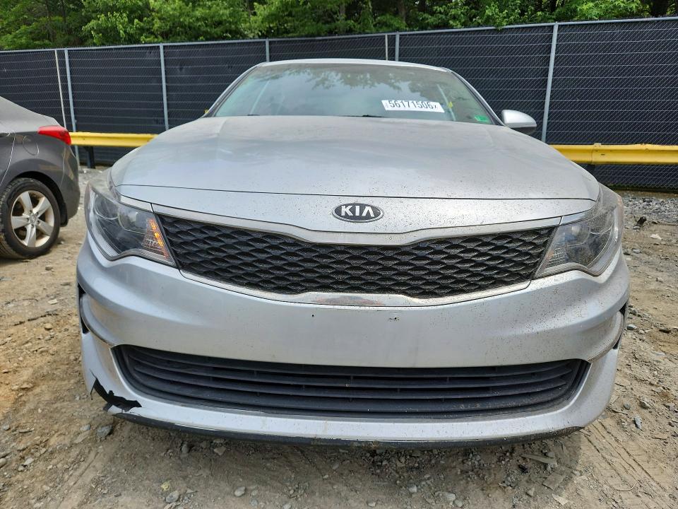 2017 Kia Optima VIN 5XXGT4L39HG173013 COPART salvage auction — VANDALISM, Va - Cert Of Title - Salvage, sold $625 on 2026-07-24 (photo 5)