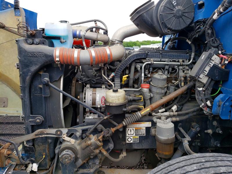2014 Peterbilt 384 VIN 1XPVDP9X6ED239554 COPART salvage auction — MINOR DENT/SCRATCHES, IL - CERTIFICATE OF TITLE, sold $9,800 on 2026-07-07 (photo 7)