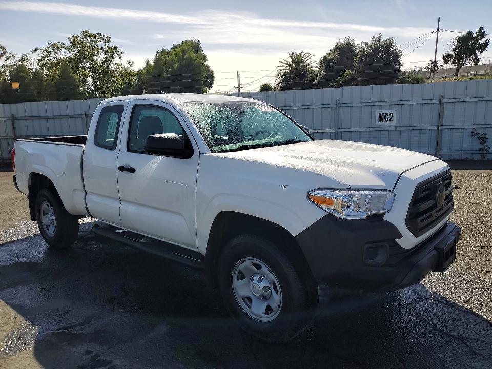 2018 Toyota Tacoma VIN 5TFRX5GN4JX103691 COPART salvage auction — MINOR DENT/SCRATCHES, CA - CERT OF TITLE-SALVAGED, sold $4,300 on 2026-07-16 (photo 4)