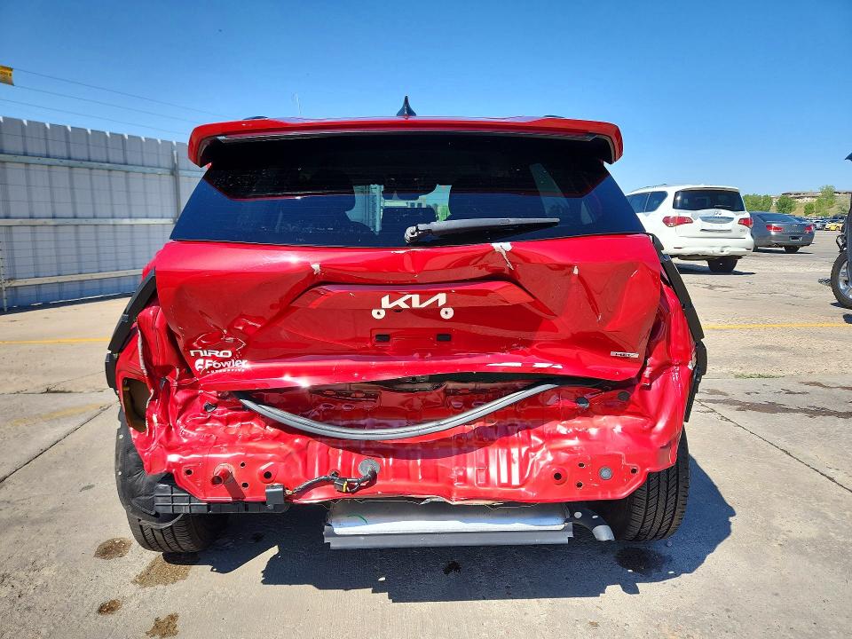 2024 Kia Niro VIN KNDCR3LE2P5059737 COPART salvage auction — REAR END, Co - Salvage Title, sold $8,500 on 2026-08-17 (photo 6)