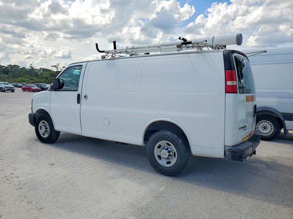 2013 Chevrolet Express 2500 VIN 1GCWGFCA6D1903945 COPART salvage auction — MINOR DENT/SCRATCHES, FL - CERTIFICATE OF TITLE, sold $2,700 on 2026-07-09 (photo 2)
