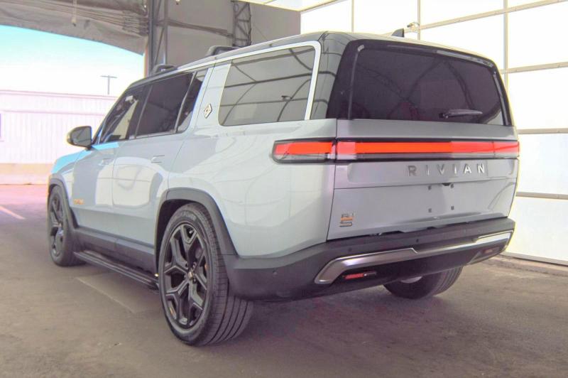 2023 Rivian R1s VIN 7PDSGABA4PN019950 COPART salvage auction — NORMAL WEAR, Az - Cert Of Title - Salvage (P), sold $43,500 on 2026-07-27 (photo 3)