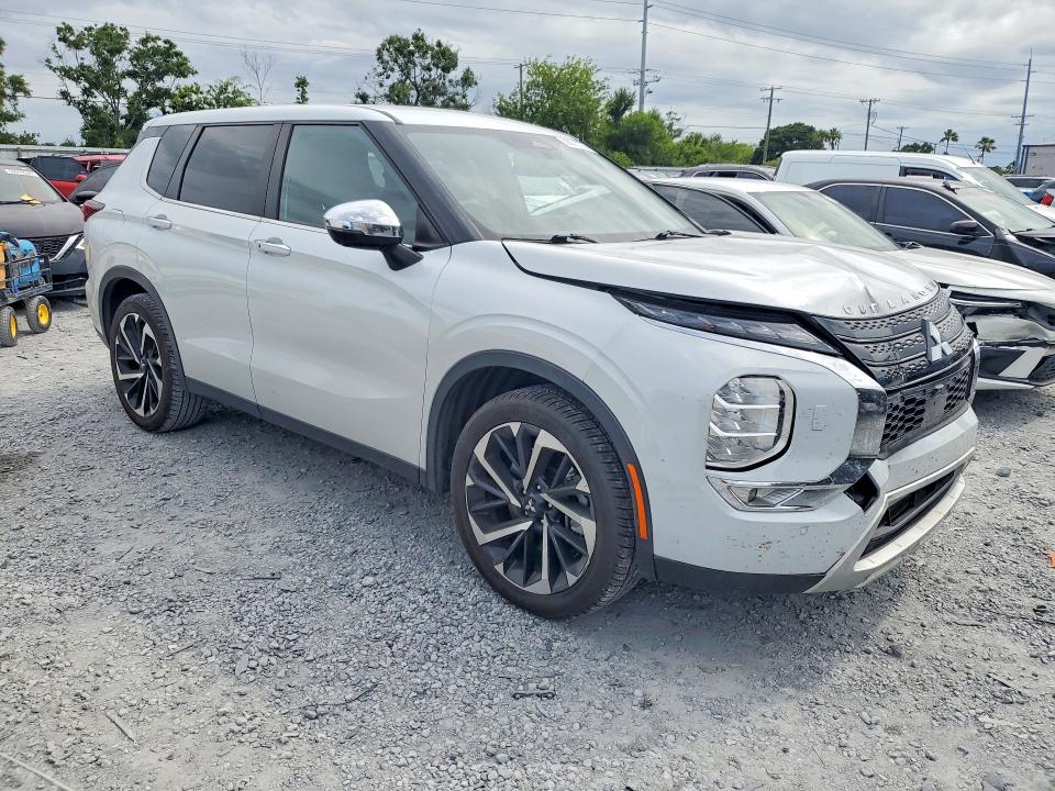 2022 Mitsubishi Outlander VIN JA4J4UA86NZ062861 COPART salvage auction — REAR END, Fl - Cert Of Title Slvg Rebuildable, sold $7,800 on 2026-07-17 (photo 4)