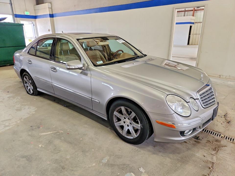 2008 Mercedes-benz E-class VIN WDBUF22X38B207552 COPART salvage auction — SIDE, VA - CERT OF TITLE - SALVAGE, sold $1,050 on 2026-07-17 (photo 4)