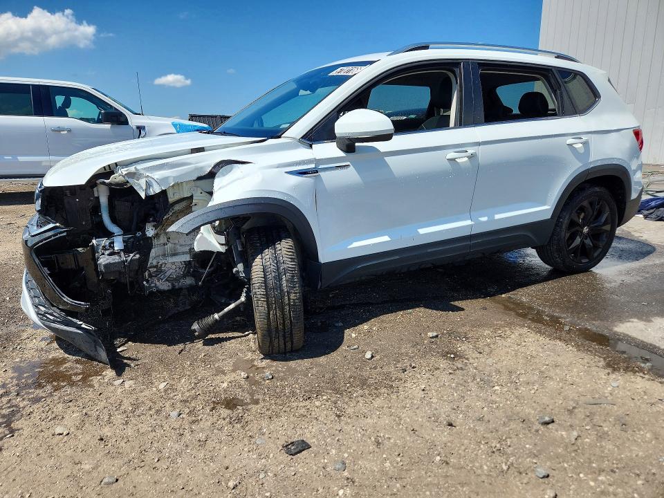 2024 Volkswagen Taos VIN 3VVEX7B29RM127463 COPART salvage auction — FRONT END, FL - CERTIFICATE OF TITLE (P), sold $7,000 on 2026-07-15 (photo 1)