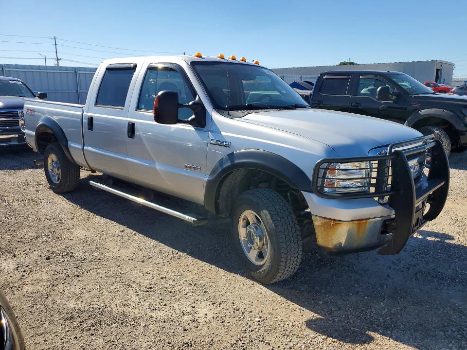 2005 Ford F-250 super duty VIN 1FTSW21P05ED38295 COPART salvage auction — MINOR DENT/SCRATCHES, Ia - Certificate Of Title, sold $2,100 on 2026-07-08 (photo 4)