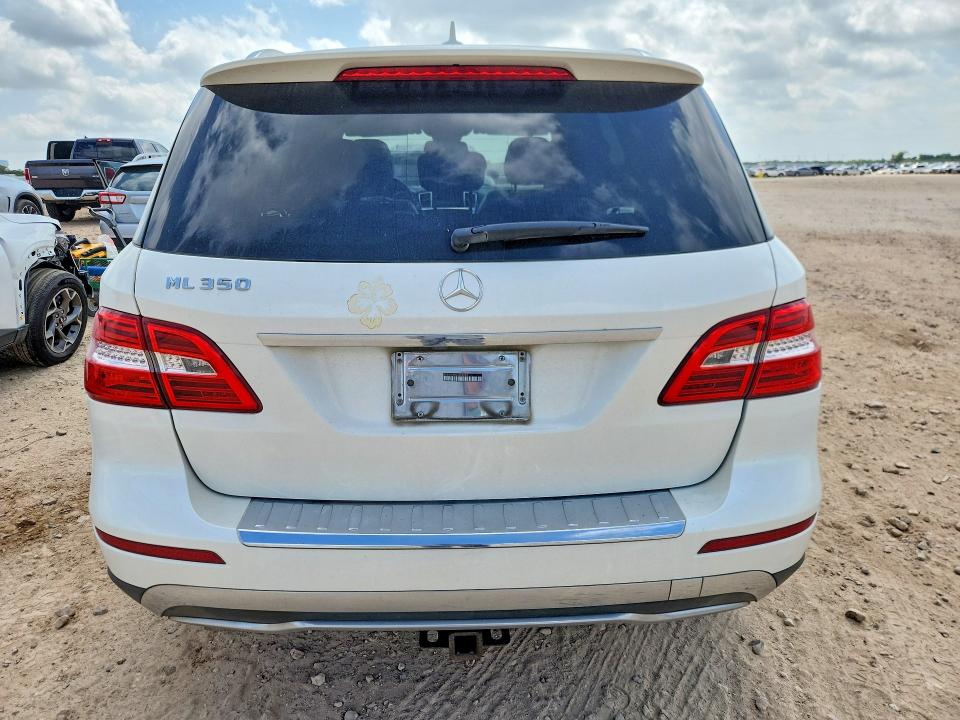 2014 Mercedes-benz Ml-class VIN 4JGDA5JB9EA388953 COPART salvage auction — MINOR DENT/SCRATCHES, Tx - Certificate Of Title, sold $3,250 on 2026-07-02 (photo 6)