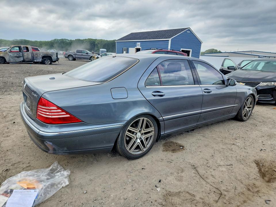 2005 Mercedes-benz S class VIN WDBNG84J95A455934 COPART salvage auction — MINOR DENT/SCRATCHES, MA - CERTIFICATE OF TITLE, sold $450 on 2026-07-15 (photo 3)