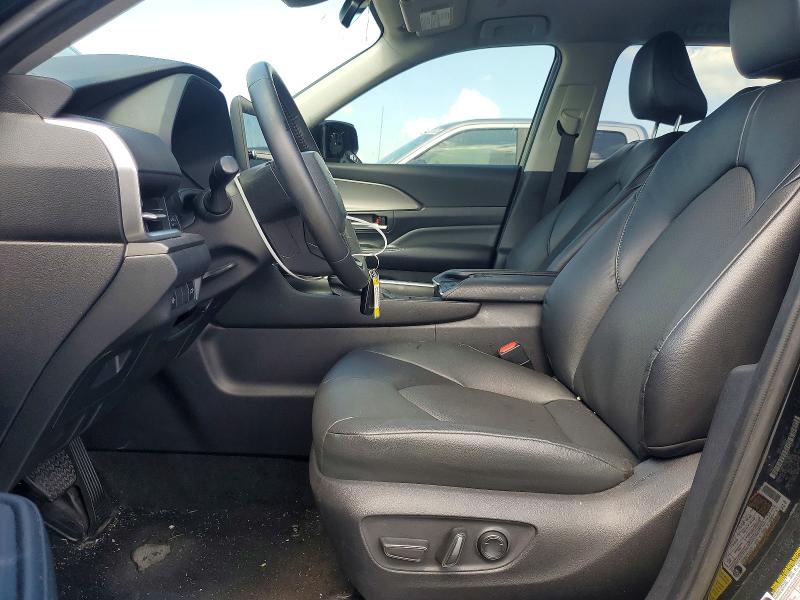 2024 Toyota Highlander VIN 5TDAAAA58RS019455 COPART salvage auction — REAR END, TX - SALVAGE VEHICLE TITLE, sold $175 on 2026-07-30 (photo 7)