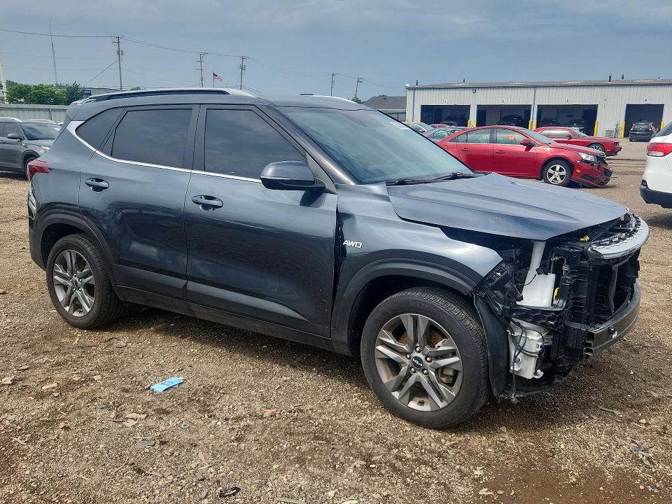 2023 Kia Seltos VIN KNDEUCAAXP7459444 COPART salvage auction — FRONT END, Il - Salvage Certificate, sold $6,200 on 2026-07-29 (photo 4)