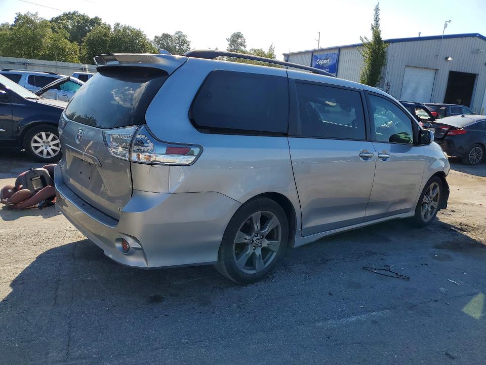 2018 Toyota Sienna VIN 5TDXZ3DC1JS953177 COPART salvage auction — FRONT END, Ga - Cert Of Title-Salvage, sold $375 on 2026-07-23 (photo 3)